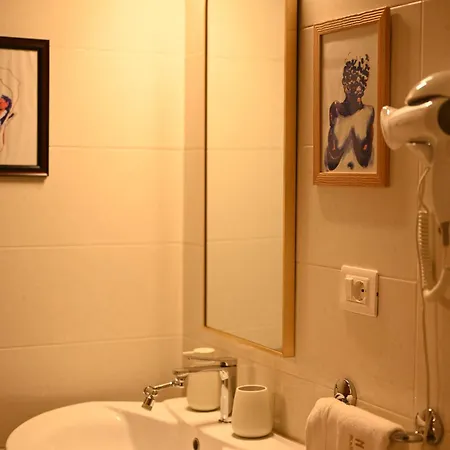 Niche Boutique 4* Tirana