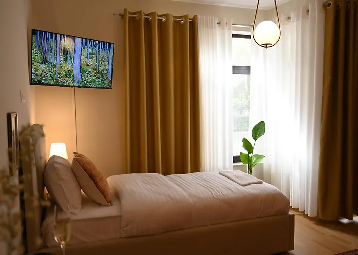 Niche Boutique 4* 티라나