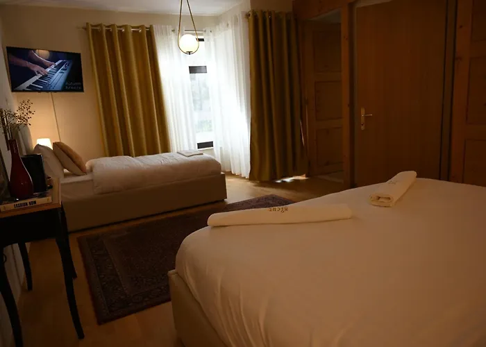 Niche Boutique 4*